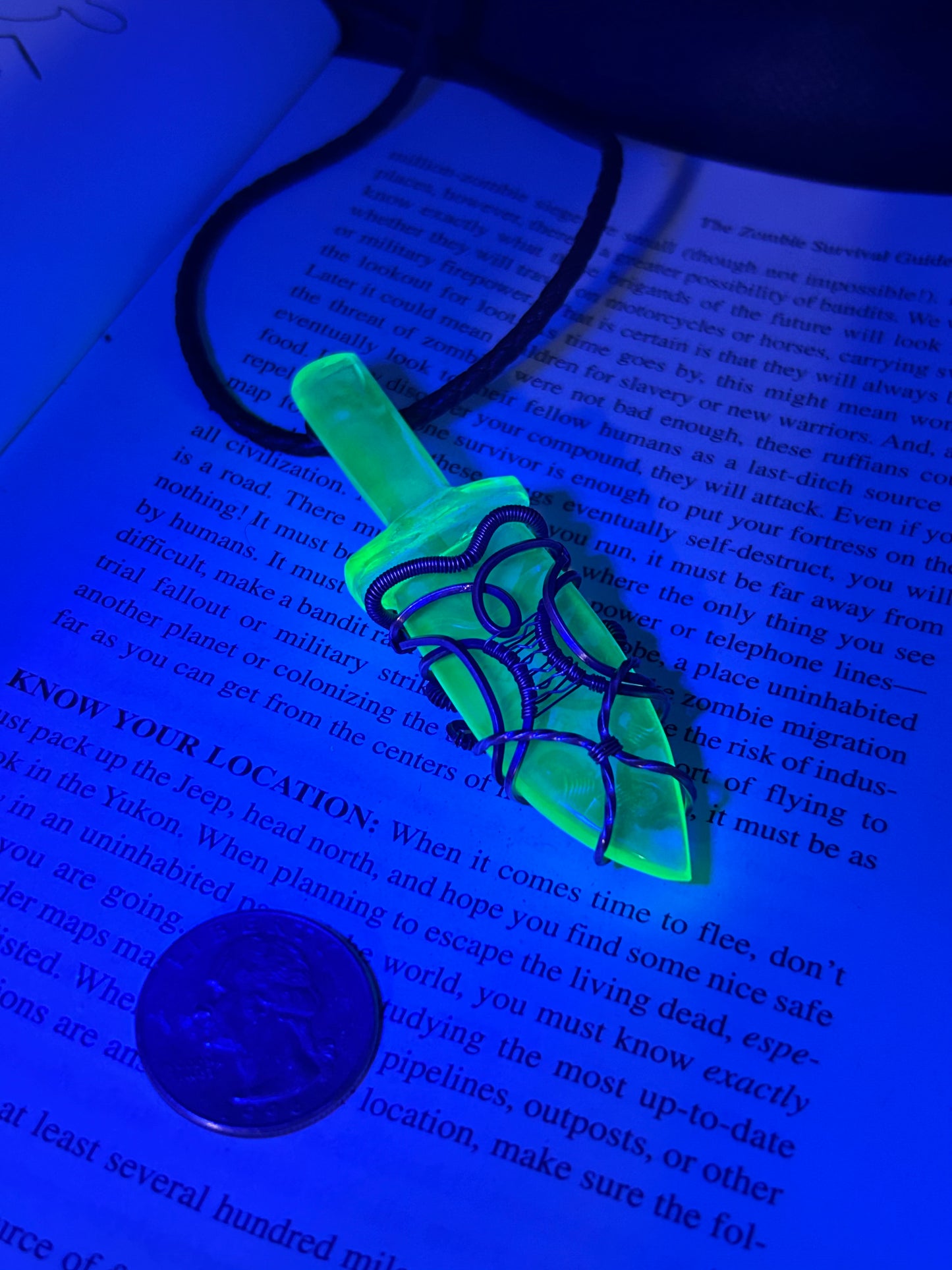 Uranium Glass Knife w/ Sheath